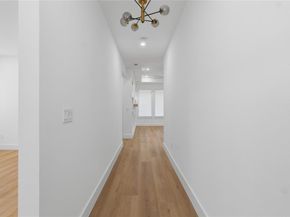 2800  Carter Street , Dallas Texas 75210