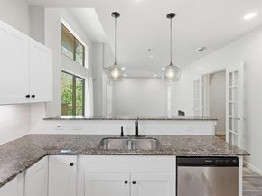 4122  Avondale Avenue  204, Dallas Texas 75219