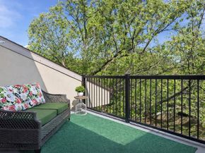 4122  Avondale Avenue  204, Dallas Texas 75219