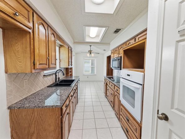 302  Apollo Road , Garland Texas 75040