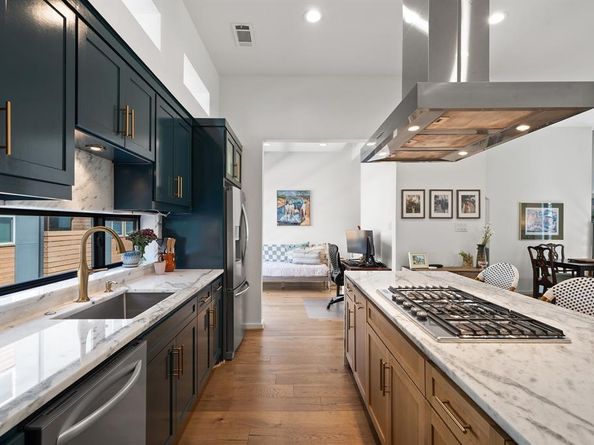 1906  Euclid Avenue  C, Dallas Texas 75206