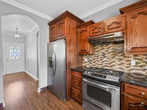 902 S Montclair  , Dallas Texas 75208