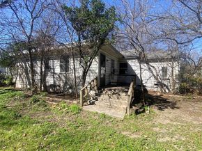 3230 S Llewellyn Avenue , Dallas Texas 75224