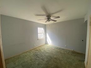 3230 S Llewellyn Avenue , Dallas Texas 75224