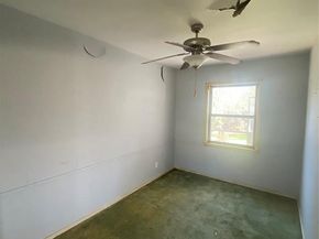 3230 S Llewellyn Avenue , Dallas Texas 75224