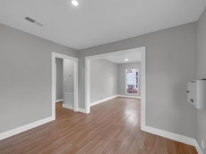 812 E Robert Street , Fort Worth Texas 76104