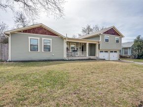 1113  Carlock Street , Fort Worth Texas 76110