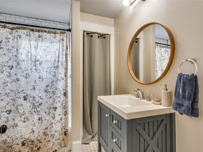 1113  Carlock Street , Fort Worth Texas 76110