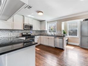 1113  Carlock Street , Fort Worth Texas 76110