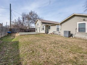 1113  Carlock Street , Fort Worth Texas 76110