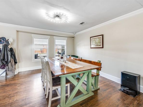 1113  Carlock Street , Fort Worth Texas 76110