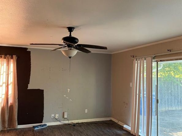 625  Midvale Drive , Dallas Texas 75232
