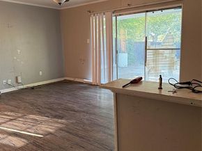 625  Midvale Drive , Dallas Texas 75232