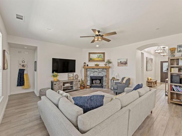 525  Smokebrush Street , Celina Texas 75009