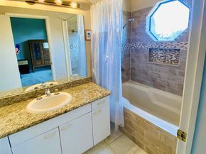 3235  Cole Avenue  55, Dallas Texas 75204