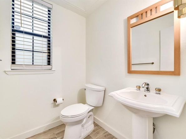 3235  Cole Avenue  55, Dallas Texas 75204