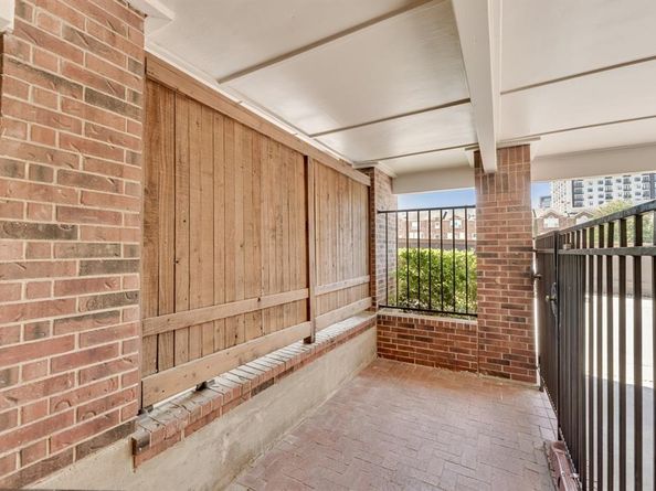 3235  Cole Avenue  55, Dallas Texas 75204