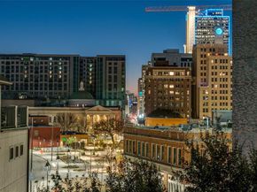 2111  Albany Street , Dallas Texas 75201