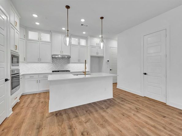 4843  Fuller Court  1204, Irving Texas 75038