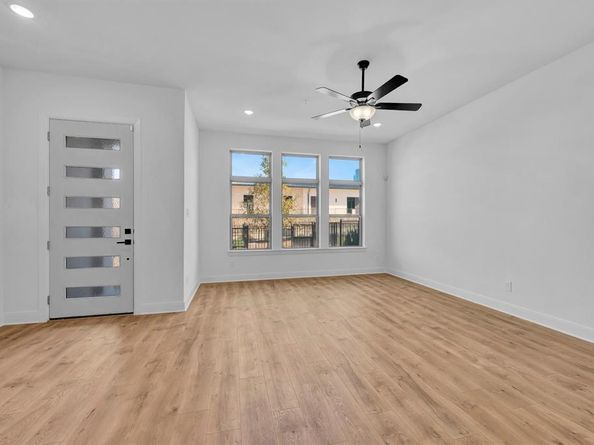 4843  Fuller Court  1204, Irving Texas 75038