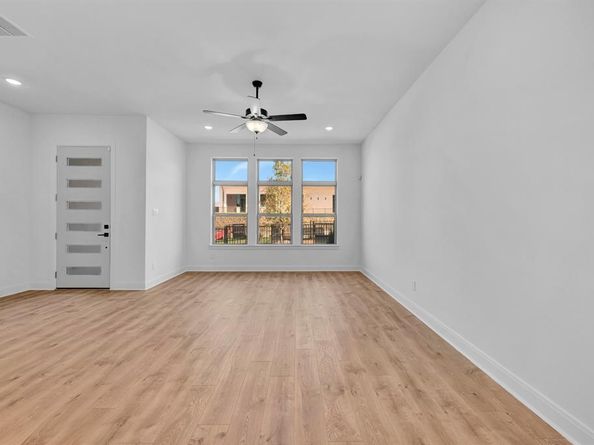 4843  Fuller Court  1204, Irving Texas 75038