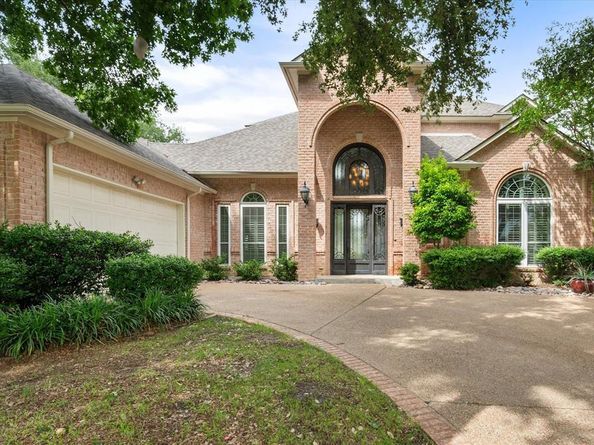 900  Riviera Drive , Mansfield Texas 76063