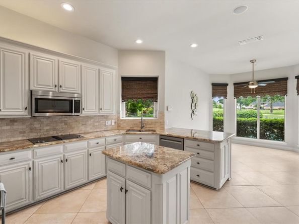 900  Riviera Drive , Mansfield Texas 76063