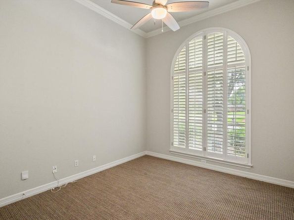 900  Riviera Drive , Mansfield Texas 76063