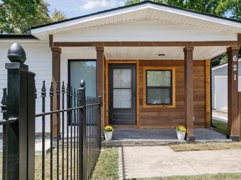 621 N Elm Street 