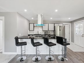 621 N Elm Street , Lancaster Texas 75146