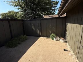 4618  Country Creek Drive  1180, Dallas Texas 75236
