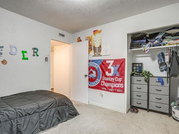 2909  Clover Valley Drive , Garland Texas 75043