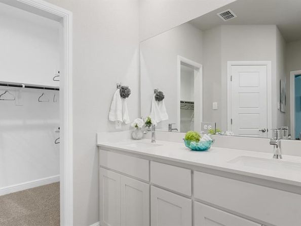 2604  STARLING Street , Denton Texas 76205