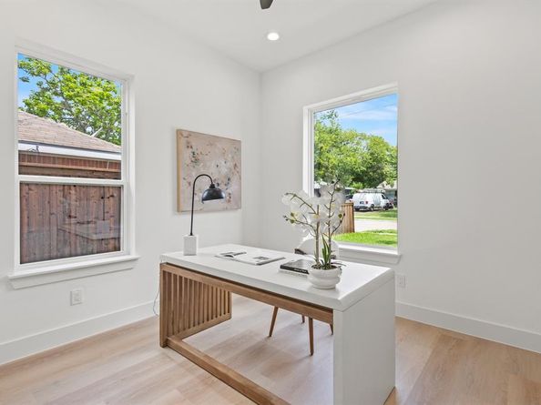 1706  Homeland Street , Dallas Texas 75212