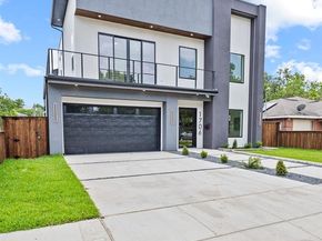 1706  Homeland Street , Dallas Texas 75212