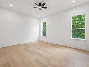 1706  Homeland Street , Dallas Texas 75212