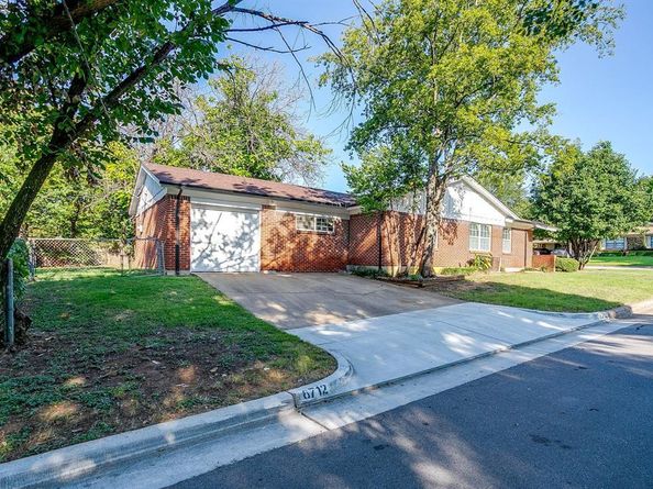 6712  Yosemite Drive , Fort Worth Texas 76112