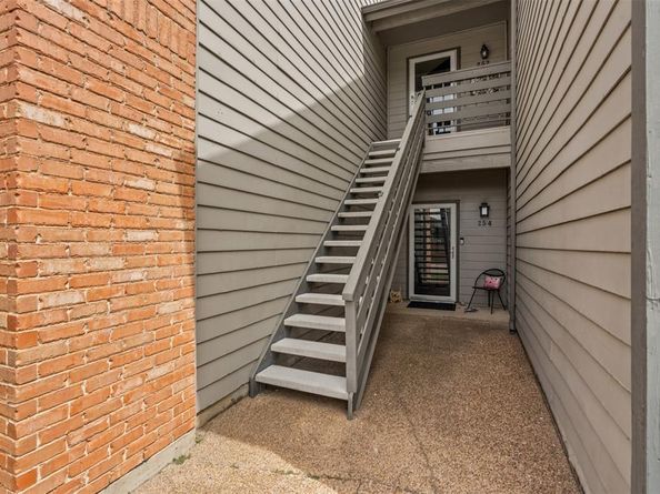 252  Jefferson Parkway , Fort Worth Texas 76107