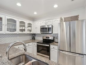 252  Jefferson Parkway , Fort Worth Texas 76107