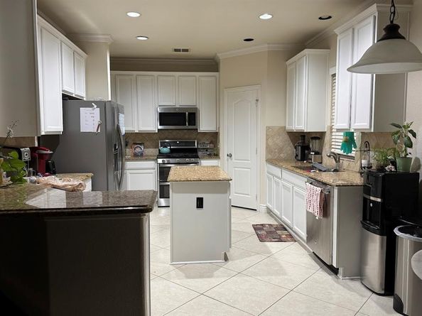 1431  Bonham Parkway , Lantana Texas 76226