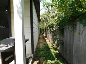 3722  Bickers Street , Dallas Texas 75212