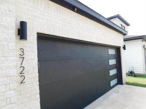 3722  Bickers Street , Dallas Texas 75212