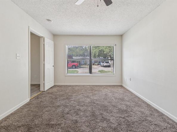 3775  CASTLEMAN Street , Fort Worth Texas 76119