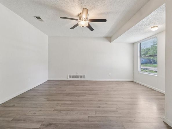 3775  CASTLEMAN Street , Fort Worth Texas 76119