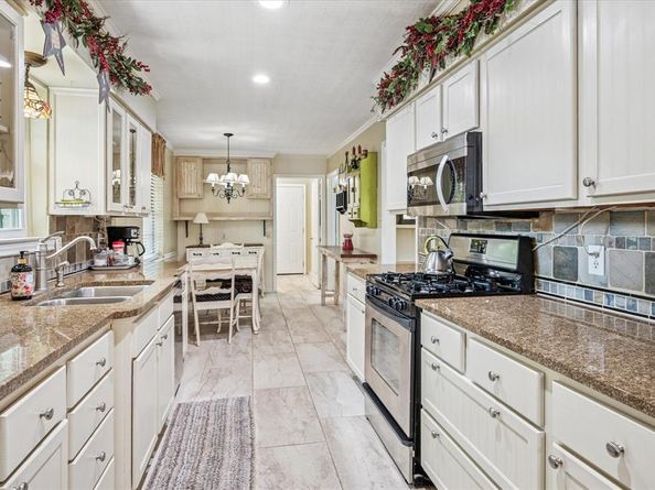 13429  Spring Grove Avenue , Dallas Texas 75240