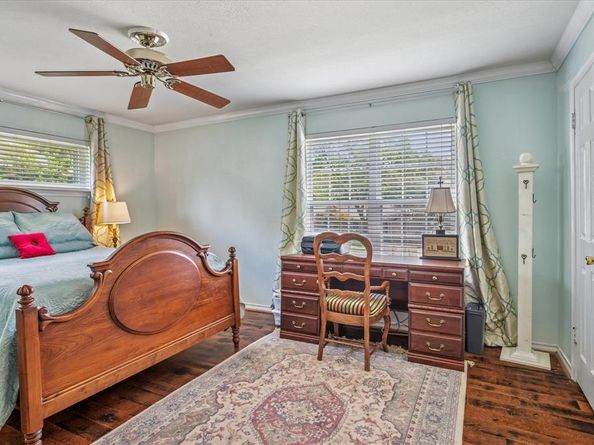 13429  Spring Grove Avenue , Dallas Texas 75240