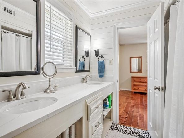 13429  Spring Grove Avenue , Dallas Texas 75240