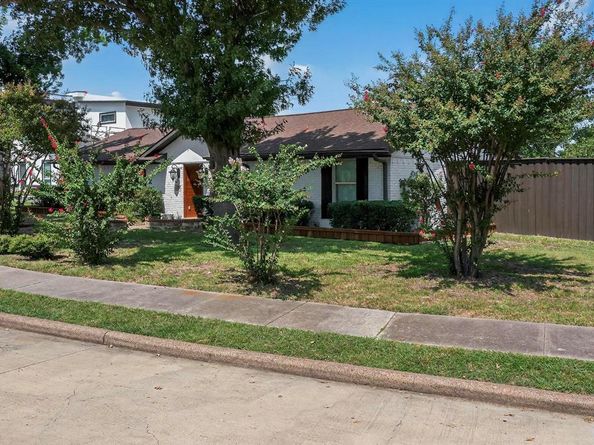 6315  Sachse Street , Sachse Texas 75048