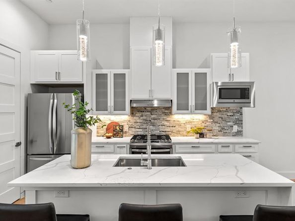 1910  Caddo Street  A203, Dallas Texas 75204