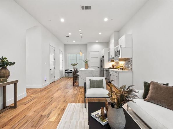 1910  Caddo Street  A203, Dallas Texas 75204